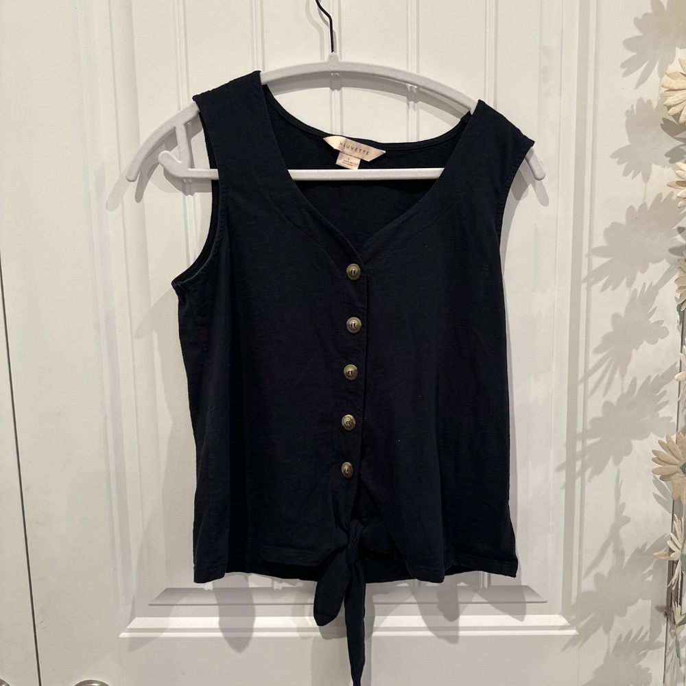 Mauvette Sleeveless Shirt - Black (Size Small) - $15